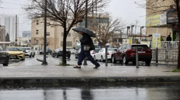 الأرصاد الجوية تواصل رصد الأمطار في شمال ووسط المملكة حتى مساء الأحد